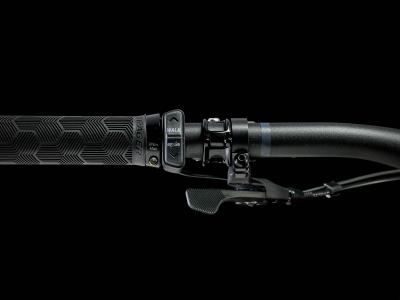 Trek FUEL EXe 8 GX AXS EU S Rage Red to Deep Dark Blue Produktbild 4